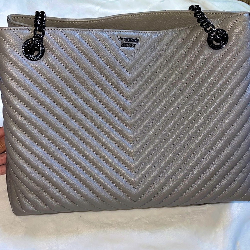 Grey VS purse
